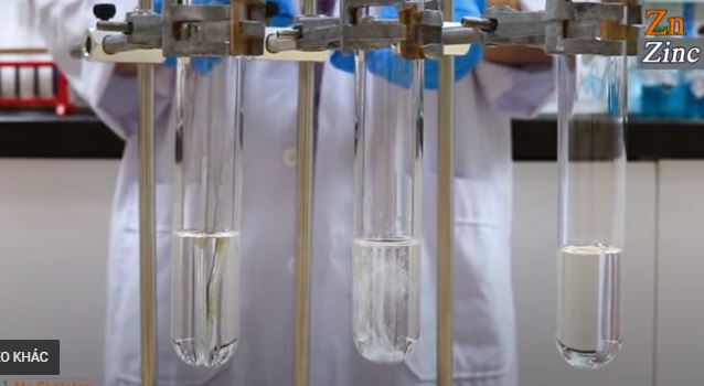 Thí nghiệm sulfuric acid đặc nóng tác dụng với kim loại