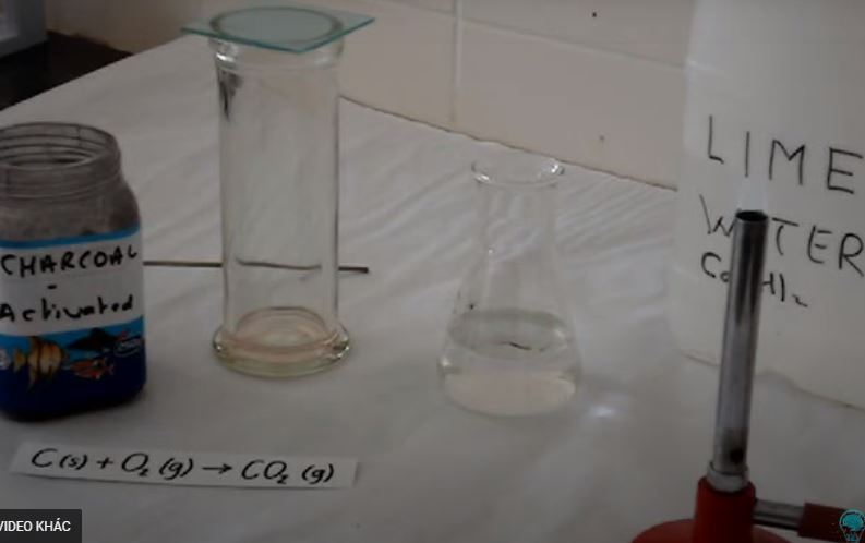 Thí nghiệm carbon tác dụng với oxygen