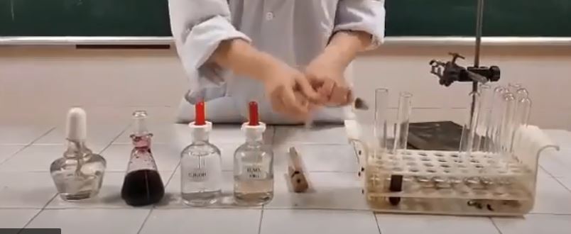 Thí nghiệm phản ứng tách nước của ethyl alcohol