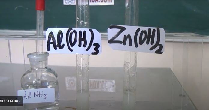 Thí nghiệm dung dịch ammonia  hòa tan zinc hydroxide