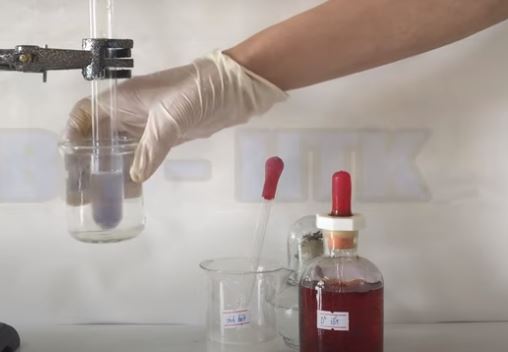 Thí nghiệm hồ tinh bột  tác dụng với iodine